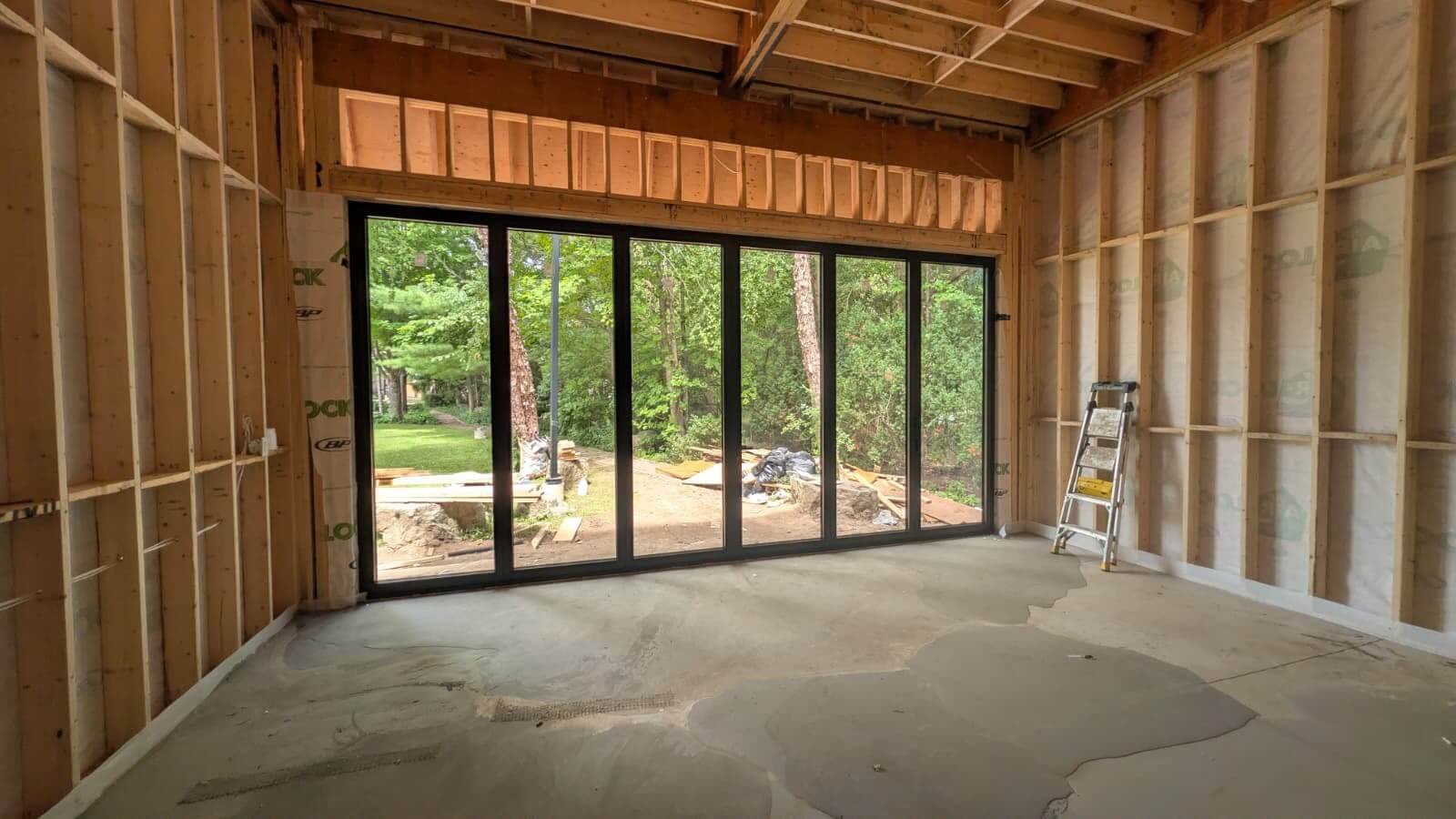 Custom bifold doors Ontario manufacturer